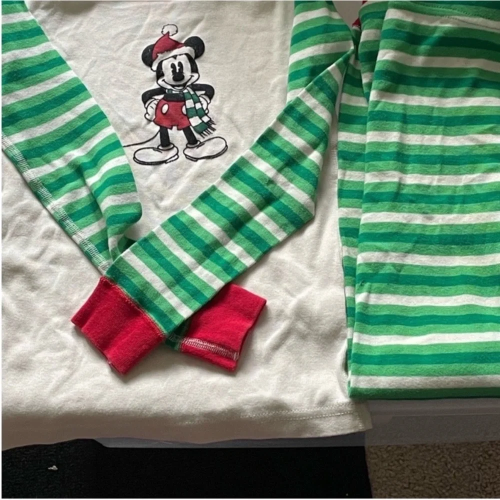 Hanna Andersson Disney Holiday Size 6-7 Disney Pajamas Mickey Mouse